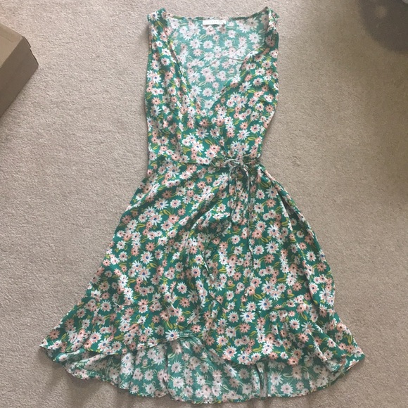 NWOT true wrap green floral dress - Picture 1 of 2
